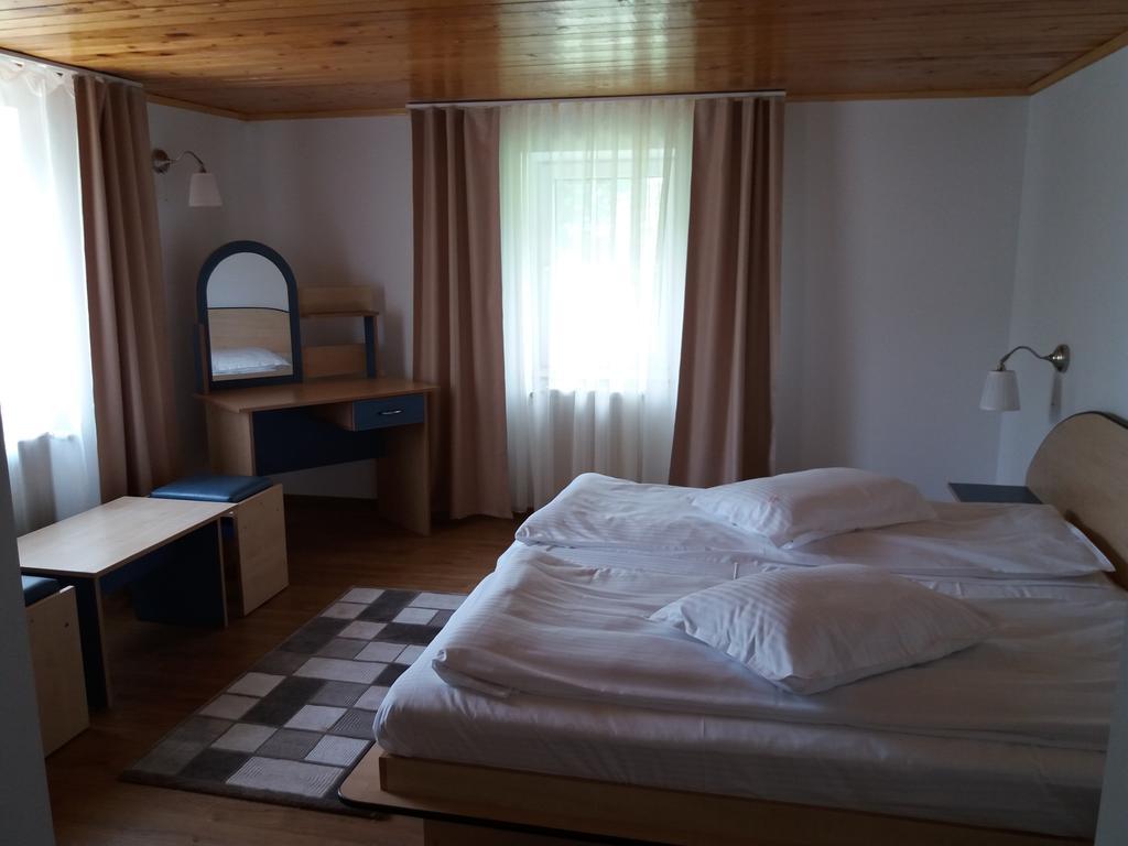 Vila Viitorul Busteni Luaran gambar